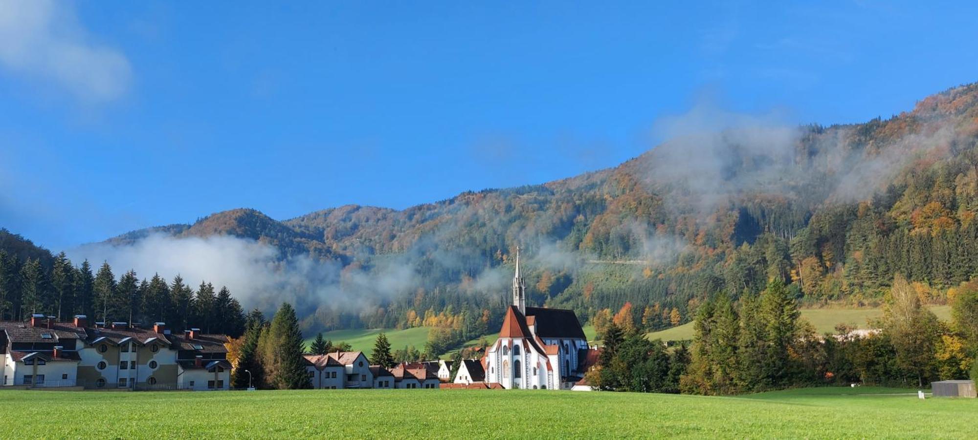 Ferienwohnung Bergspass Gaming Bagian luar foto
